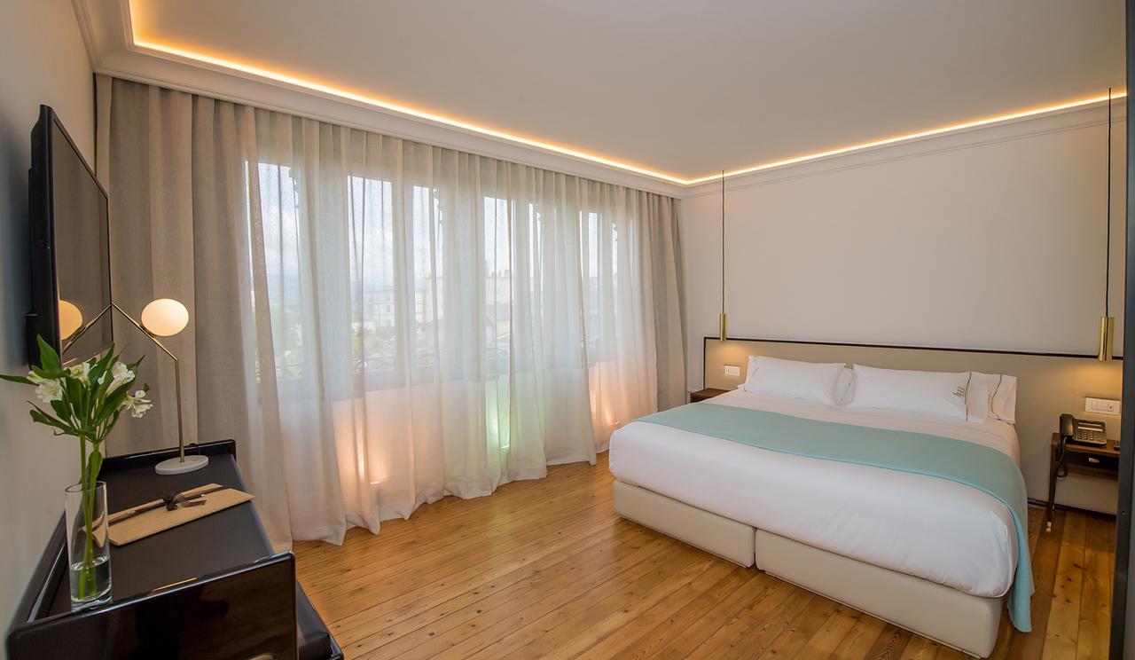 Hotel Boutique Loriente Ribadeo Extérieur photo